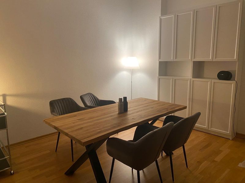 Nachmieter gesucht – attraktive 2,5-Zimmer-Altbauwohnung in zentraler Lage in Bonn
